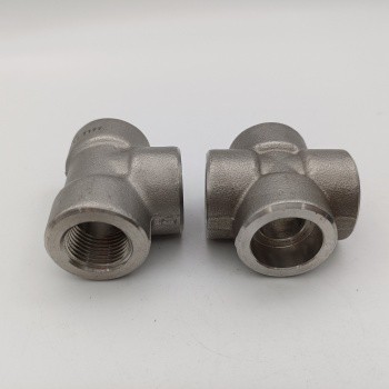 ASME B16.11 SW 45 度ティーの寸法: 完全な仕様と選択ガイド